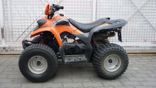 "Come siamo caduti in basso..." Early 2000s Laverda Quasar quad is really just so sad.