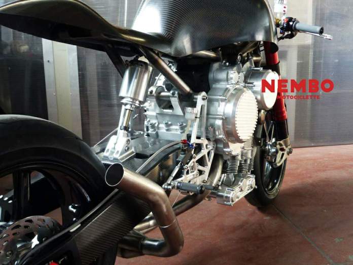Nembo Motociclette 32 features a completely bespoke, inverted triple, air suspention and some other engineering novelties.